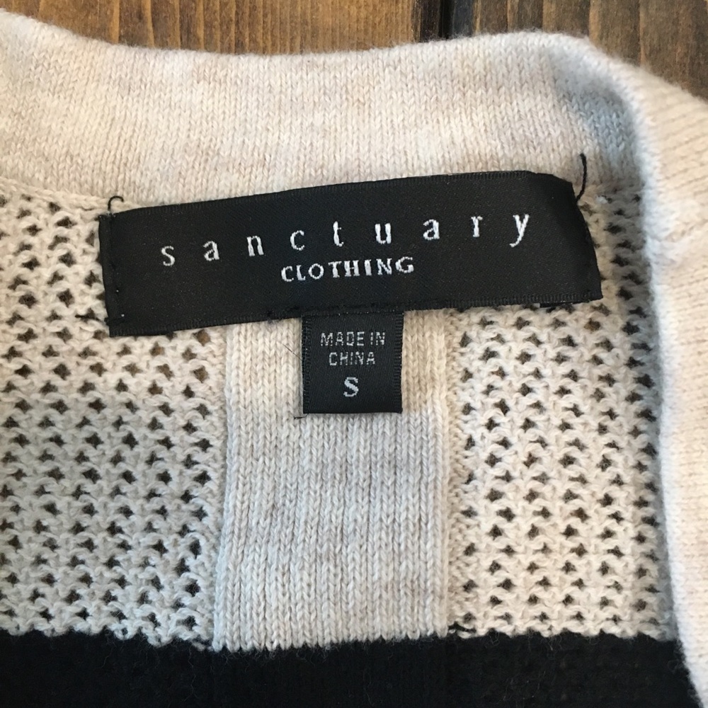 Light Sweater - Picture 3 of 3
